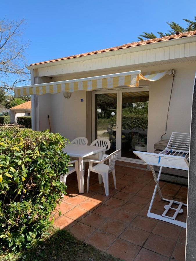 Maisonnette La Coti H5 Avec Piscine Interieure Chauffee, A 400 M De La Plage Et Menage De Fin Sejour Compris Saint-Georges-d'Oleron Dış mekan fotoğraf