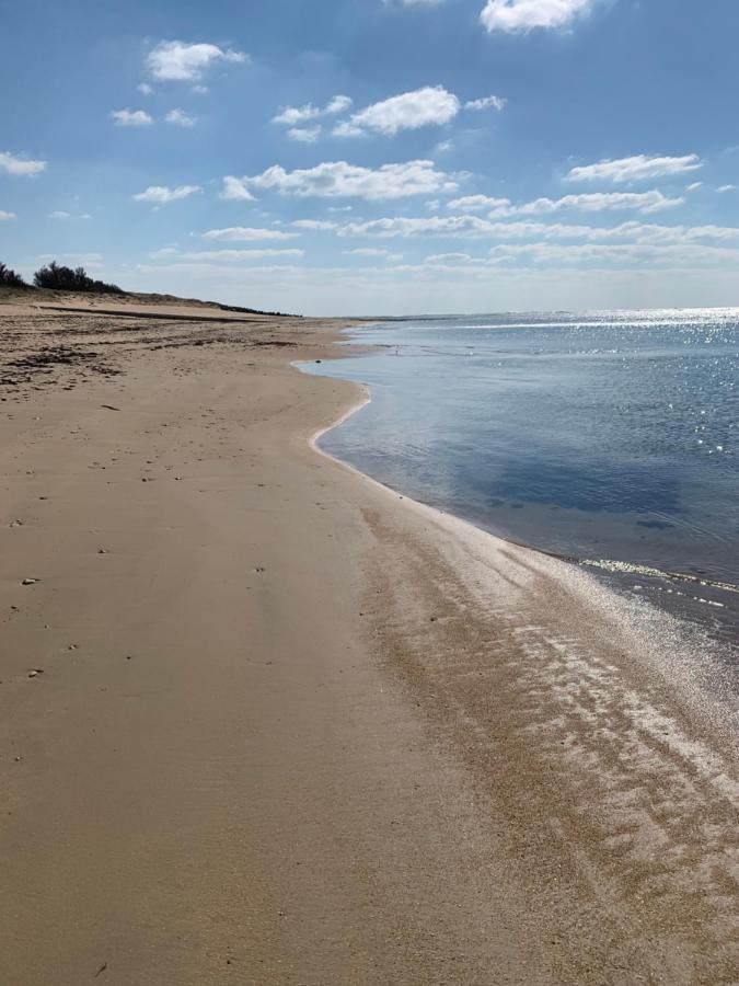 Maisonnette La Coti H5 Avec Piscine Interieure Chauffee, A 400 M De La Plage Et Menage De Fin Sejour Compris Saint-Georges-d'Oleron Dış mekan fotoğraf